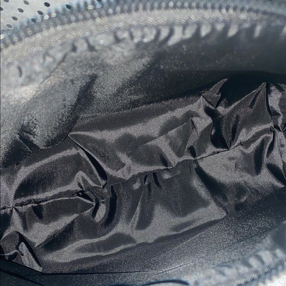 Ed Hardy Black Skull and Roses Women's Bag - Picture 7 of 9